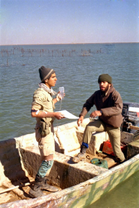 حمل مجروح با قایق